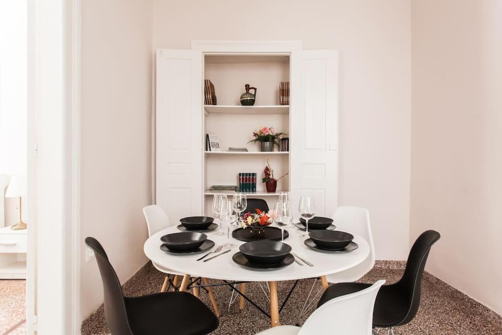 Apartamento Splendid Full 5Bdr/3Bath/2Kitchens Mansion In Ath Atenas Exterior foto