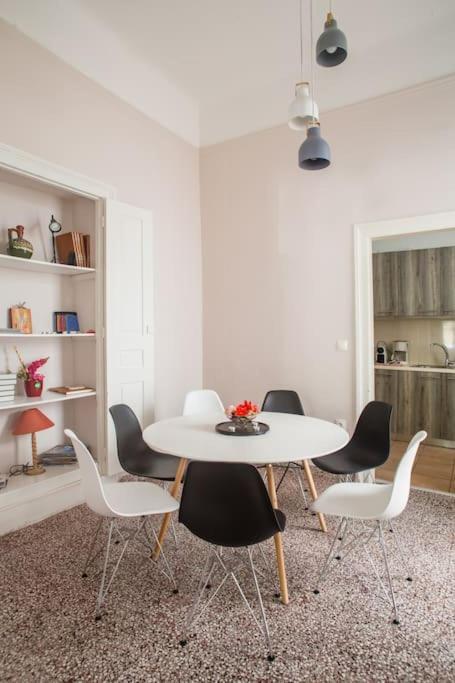 Apartamento Splendid Full 5Bdr/3Bath/2Kitchens Mansion In Ath Atenas Exterior foto